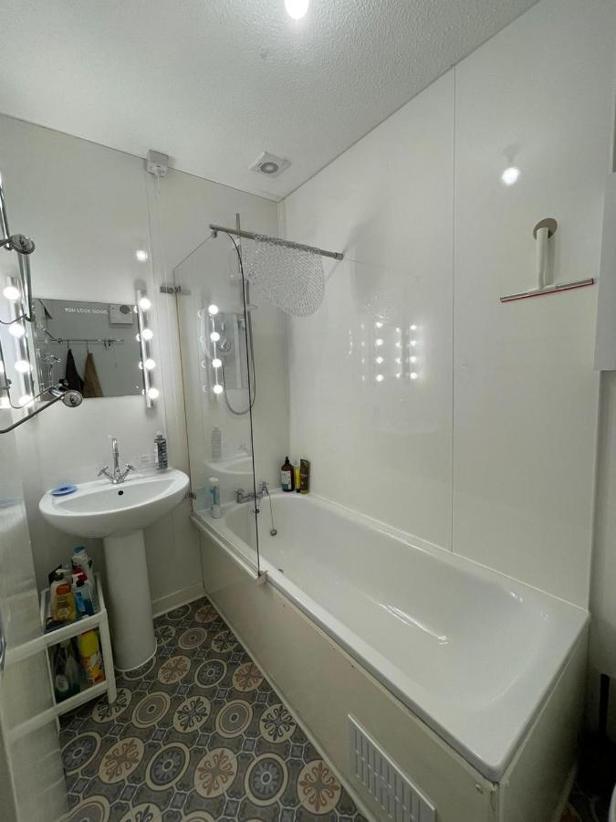 One Bedroom Websters Land Flat - Grassmarket Edimburgo Exterior foto